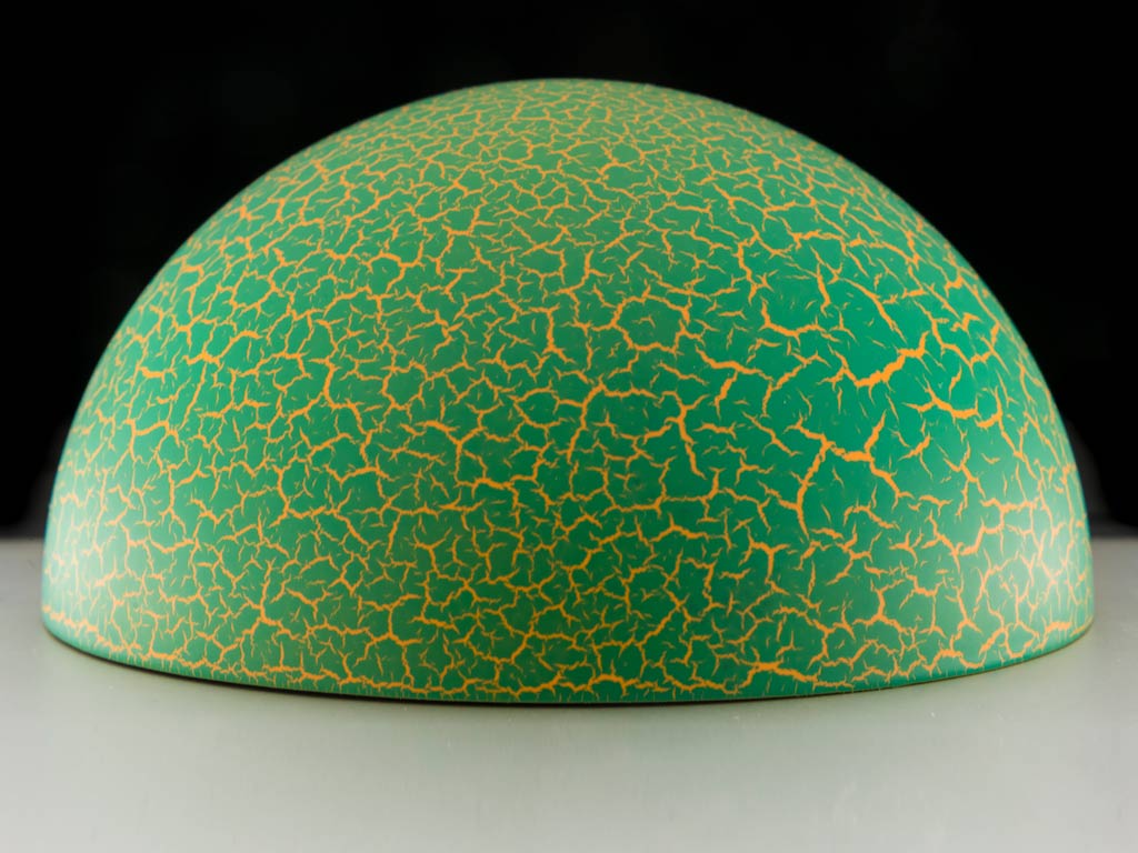Specialist crackle paint finish