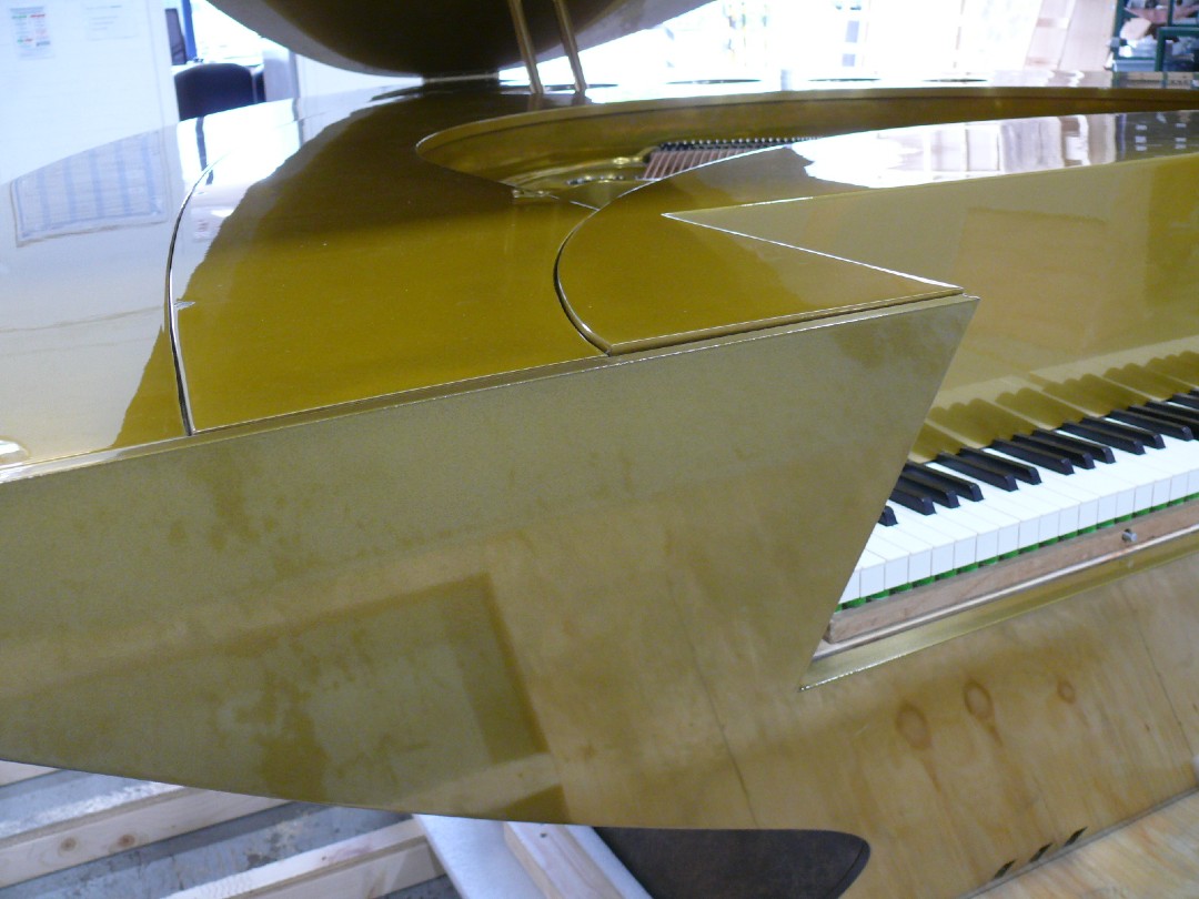 Piano Gold Bronze Patina